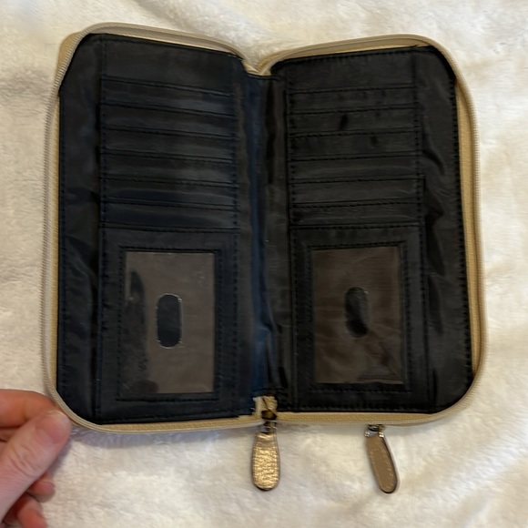 Gold metallic double zipper wallet - Picture 3 of 6